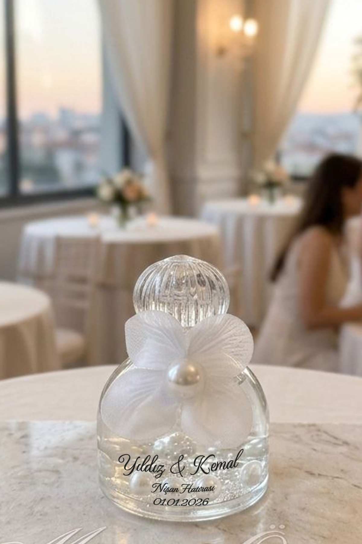 Söz - Nişan - Nikah Hediyesi Ortanca Süslemeli Cam Damacana Model Kolonya Sim ve İncili