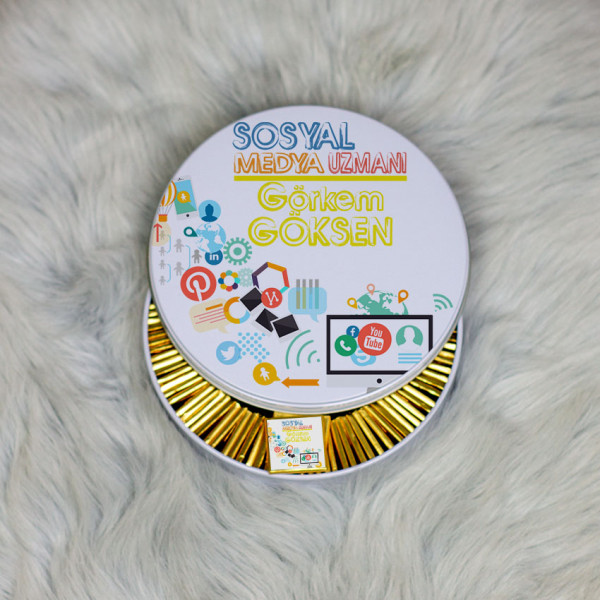 Sosyal Medya Uzmanı Metal Kutuda Çikolata 100 Adet