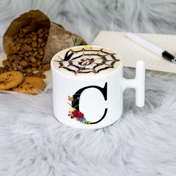 C Harfi Latte Fincanı