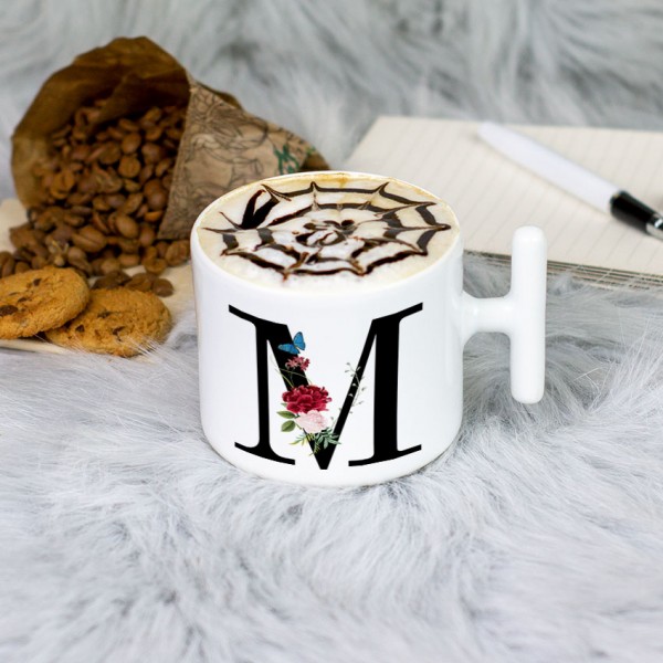 M Harfi Latte Fincanı