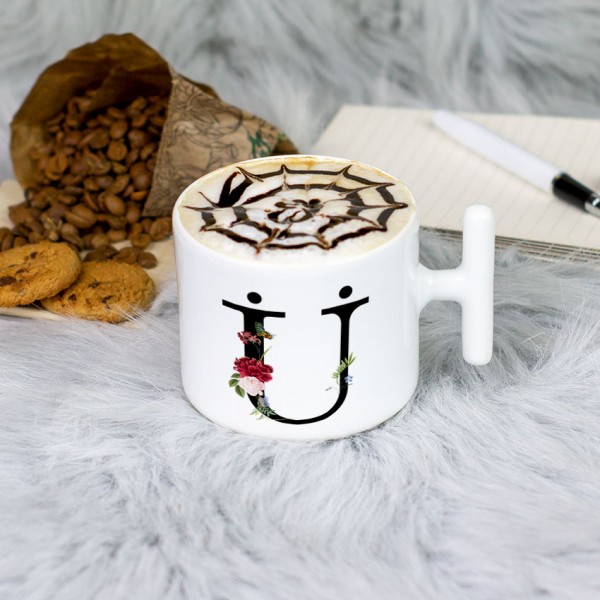 Ü Harfi Latte Fincanı