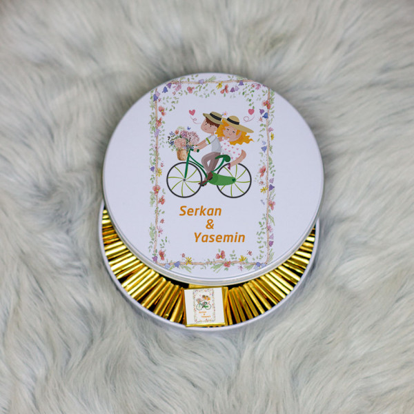 Sevgiliye Hediye Metal Kutuda Çikolata 100 Adet 037