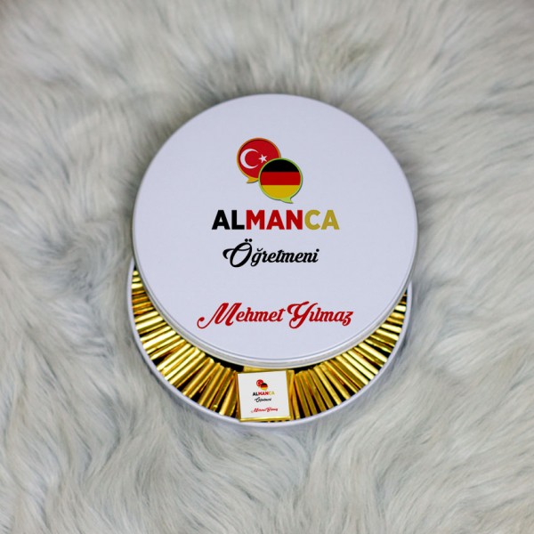 Almanca Öğretmenine Hediye Metal Kutuda Çikolata 100 Adet 001