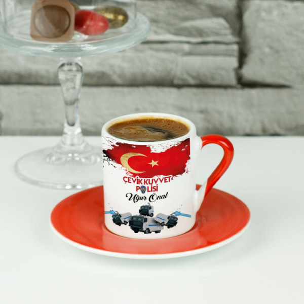 Çevik Kuvvet Polisi Kırmızı Kahve Fincanı