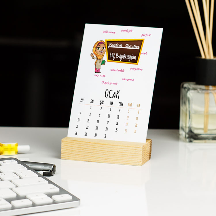 English Teacher Başörtülü Figür Masa Takvimi