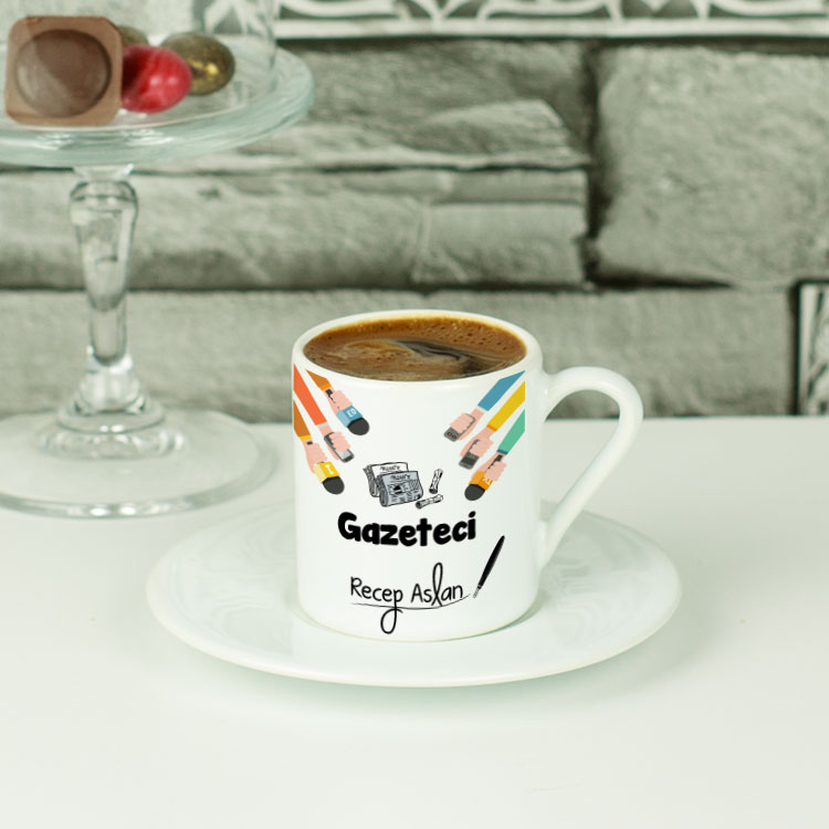 Gazeteci Pembe Tasarım Kahve Fincanı