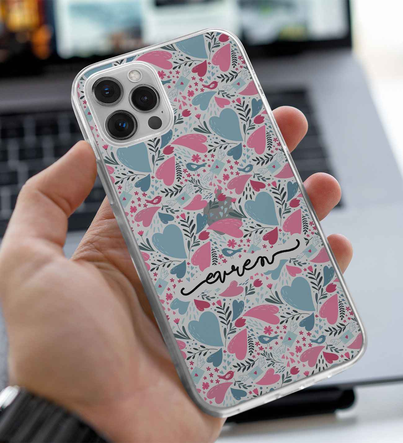 İsme Özel Kalpli Telefon Kılıfı (Sadece iPhone Modelleri) İsme Özel Kalpli Telefon Kılıfı (Sadece iPhone Modelleri)