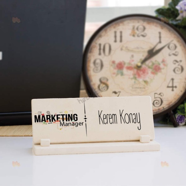 Marketing Manager Taş İsimlik