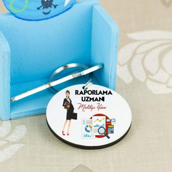 Raporlama Uzmanı Kadın Figür Anahtarlık