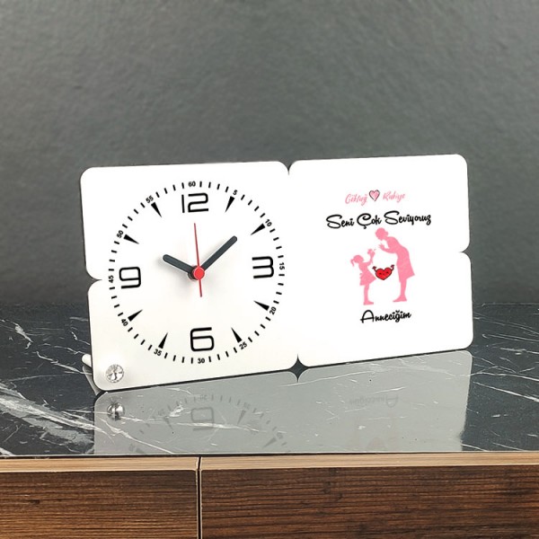 Seni Çok Seviyoruz Anneciğim Ahşap Masa Saati 001